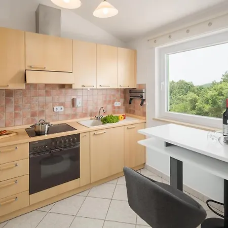 Relaxing Oasis Near Apartman *