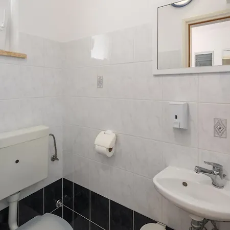 Relaxing Oasis Near * Porec