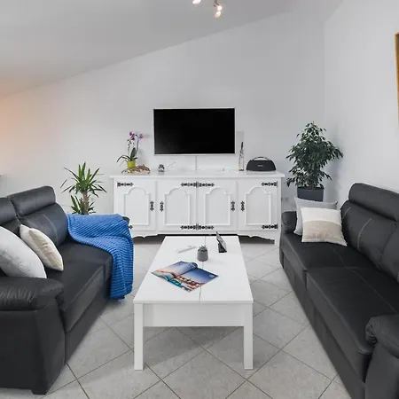 Relaxing Oasis Near Apartman