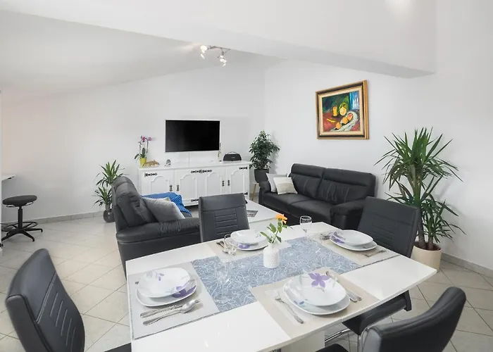 Relaxing Oasis Near شقة