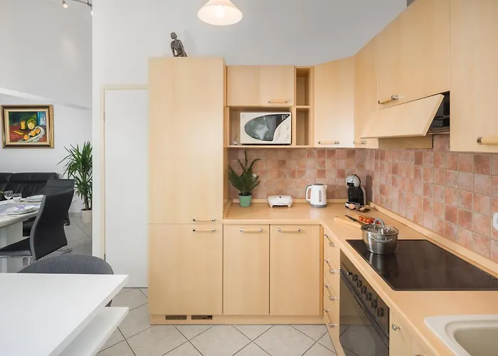 Relaxing Oasis Near *